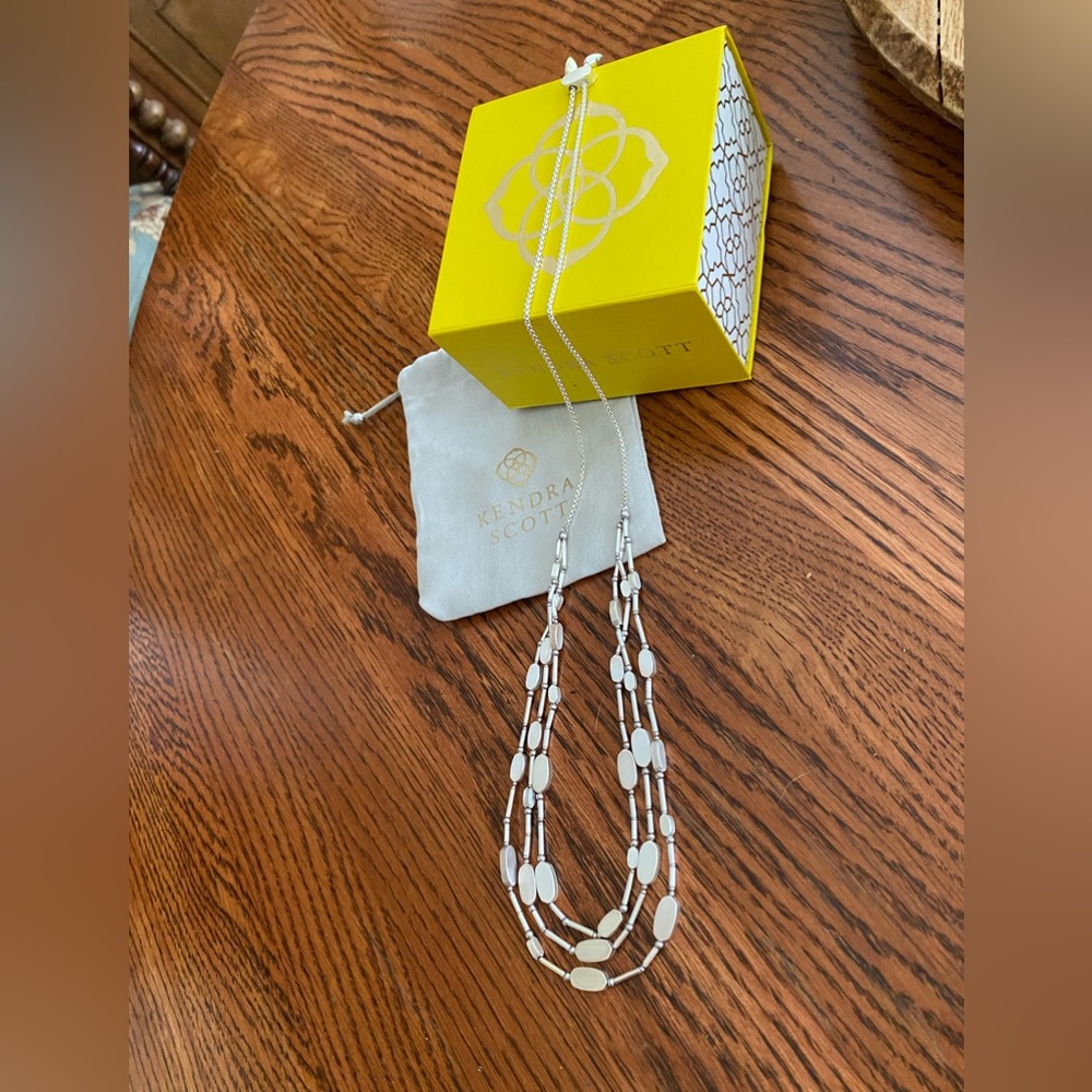 Kendra Scott Necklace